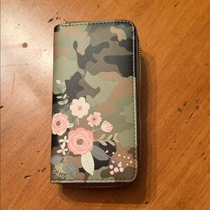 Floral Camo Zip Wallet